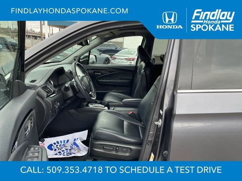 Used 2018 Honda Pilot Touring image 10