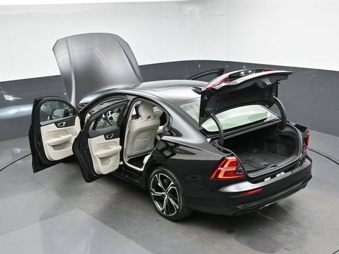 Used 2023 Volvo S60 B5 Ultimate w/ Protection Package Premier FWD image 48