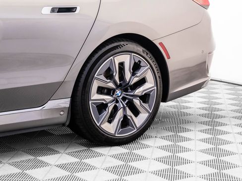 Certified 2023 BMW i7 xDrive60 w/ Executive Package 2 image 34