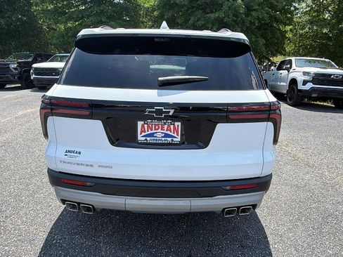 New 2026 Chevrolet Traverse LT w/ Driver Confidence Package AWD/4WD image 6