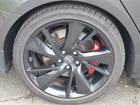 Used 2023 Genesis G70 3.3T w/ Sport Prestige Package image 9