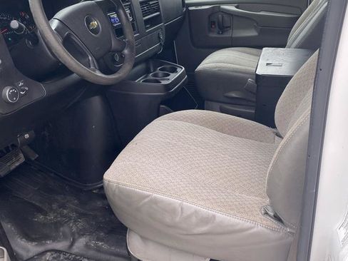 Used 2014 Chevrolet Express 1500 RWD image 8