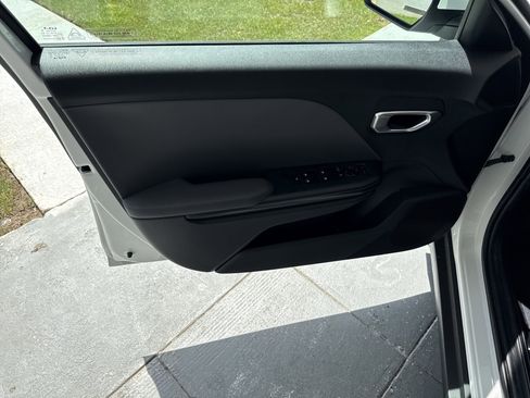 Used 2025 Kia K4 FWD image 13