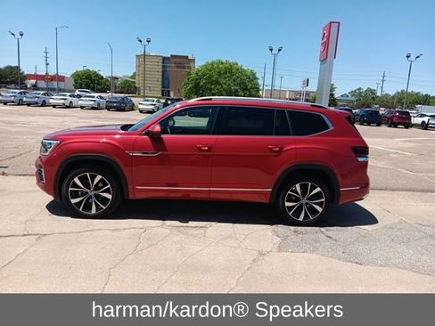 Used 2024 Volkswagen Atlas SEL Premium R-Line image 4