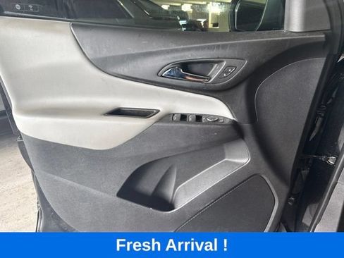 Used 2023 Chevrolet Equinox LS w/ LS Convenience Package FWD image 12