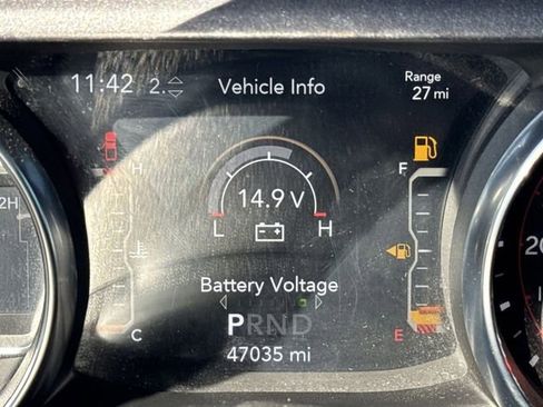 Used 2022 Jeep Gladiator Mojave w/ Trailer Tow Package image 17