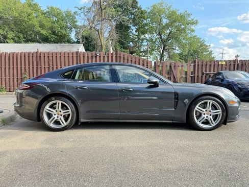 Used 2018 Porsche Panamera 4 AWD/4WD image 5