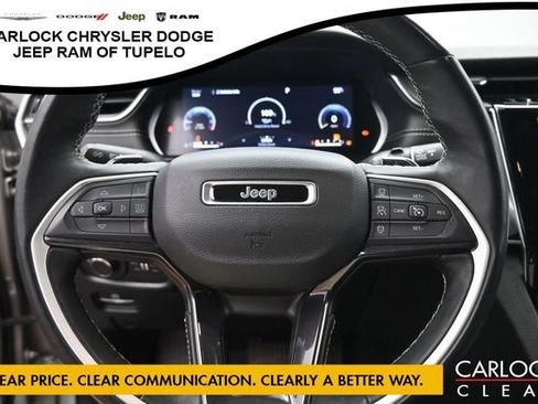 Used 2022 Jeep Grand Cherokee L Laredo w/ Luxury Tech Group I AWD/4WD image 16