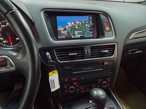 Used 2012 Audi Q5 2.0T Premium Plus w/ Premium Plus Pkg image 18