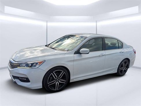 Used 2016 Honda Accord Sport image 7