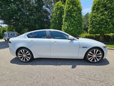Used 2020 Jaguar XE S image 6