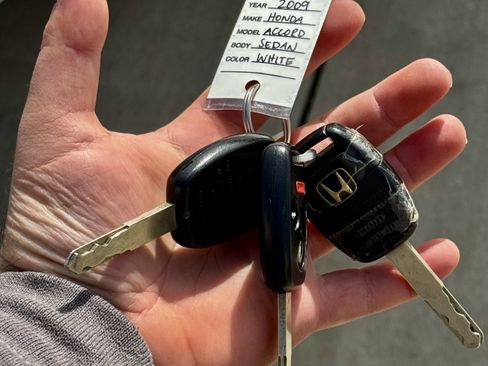 Used 2009 Honda Accord EX-L image 38