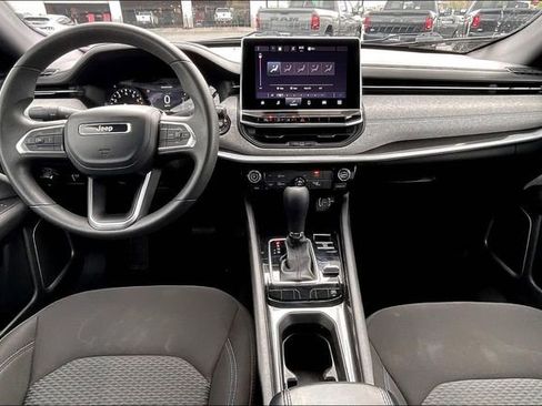 Used 2023 Jeep Compass Sport AWD/4WD image 15