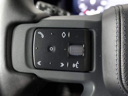 Used 2023 Land Rover Defender 110 X AWD/4WD image 50