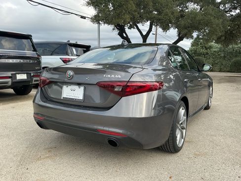 Used 2022 Alfa Romeo Giulia Ti image 3