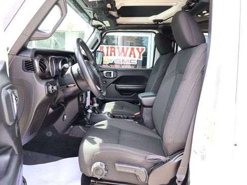 Used 2019 Jeep Wrangler Unlimited Sport AWD/4WD image 12