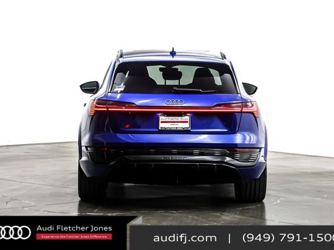 Used 2024 Audi SQ8 e-tron Premium Plus w/ Black Optic Package image 4