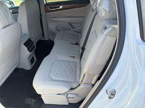 New 2026 Volkswagen Atlas SE image 6