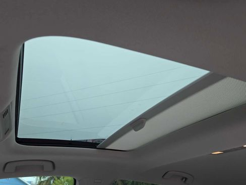 Used 2023 Volkswagen Jetta SE w/ Panoramic Sunroof Package image 19