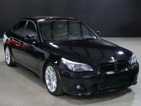 Used 2010 BMW 535i Sedan image 2