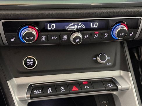 Used 2023 Audi Q3 2.0T Premium w/ Convenience Package image 19