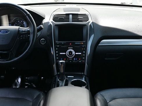 Used 2018 Ford Explorer Sport w/ Equipment Group 401A AWD/4WD image 11