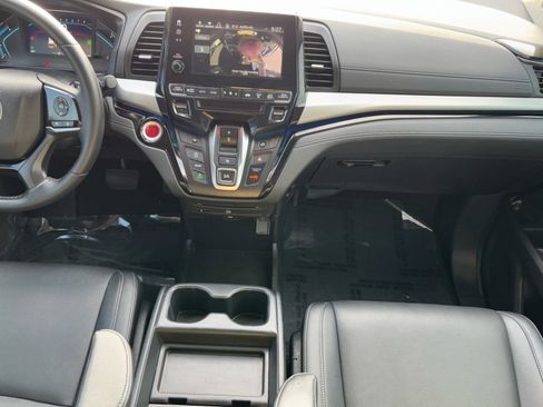 Used 2023 Honda Odyssey Touring image 16