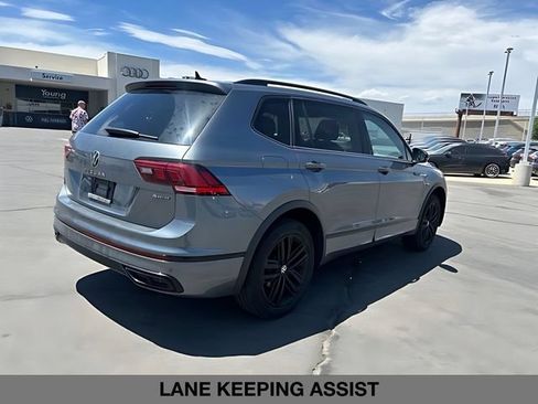 Used 2022 Volkswagen Tiguan SE R-Line AWD/4WD image 3