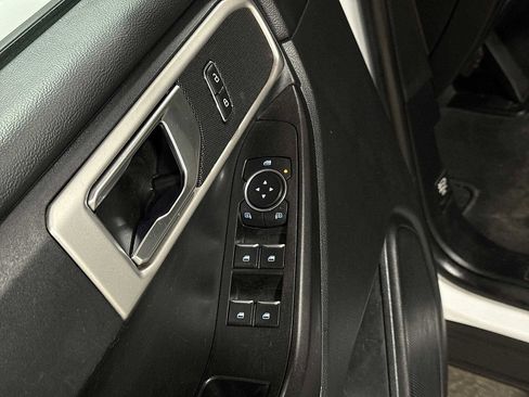 Used 2021 Ford Explorer Base image 23
