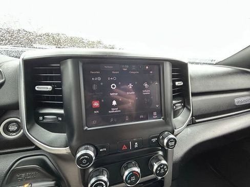 Used 2024 RAM 3500 Big Horn AWD/4WD image 36