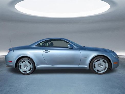 Used 2004 Lexus SC 430 Convertible image 3
