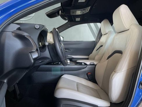 Certified 2025 Lexus UX 300h 300h Premium image 9