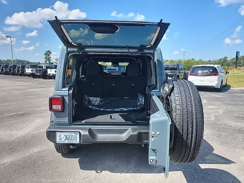 New 2025 Jeep Wrangler Sport S image 17