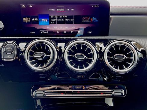 Used 2025 Mercedes-Benz CLA 250 4MATIC image 25