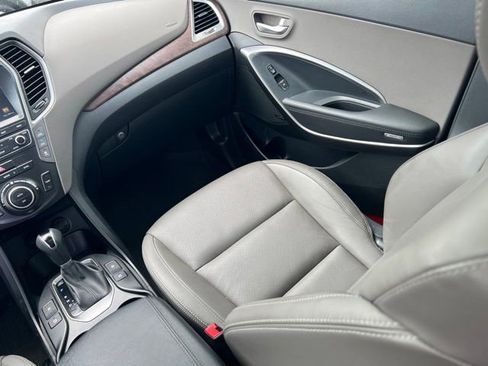 Used 2019 Hyundai Santa Fe XL AWD/4WD image 13