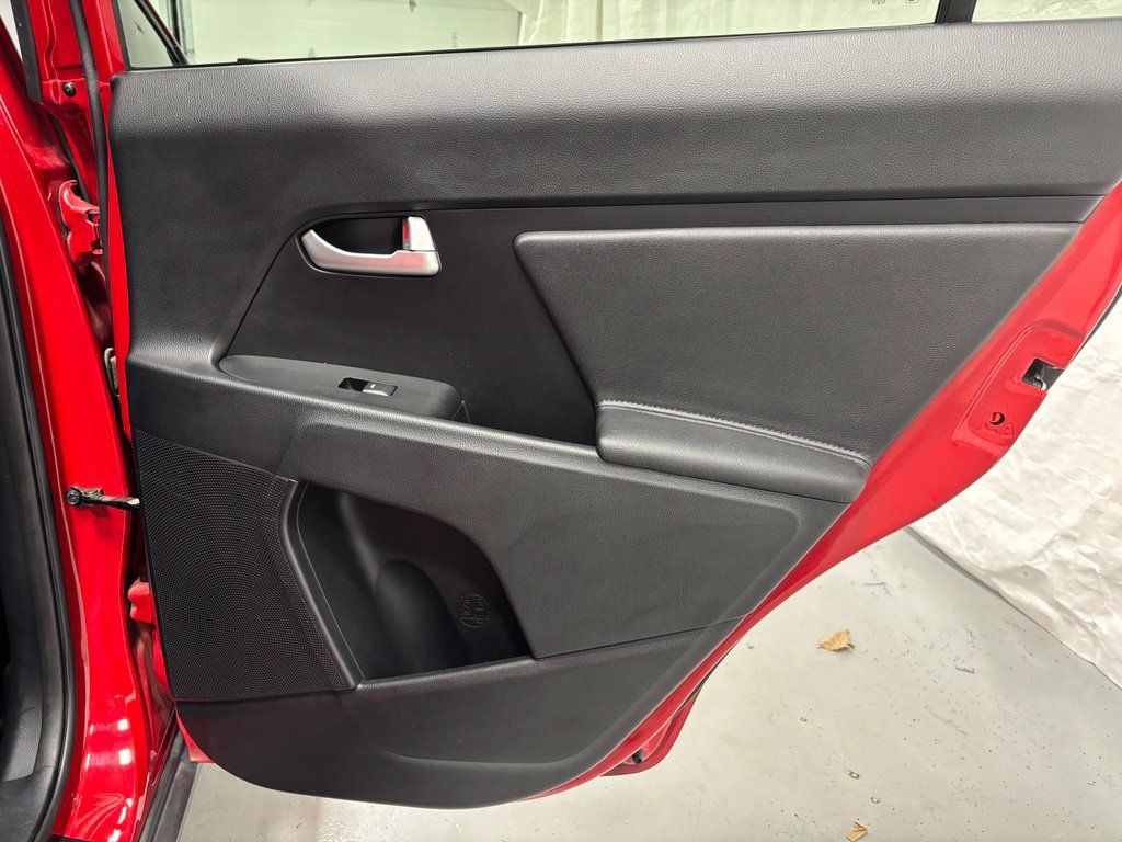 Used 2014 Kia Sportage LX AWD/4WD image 41