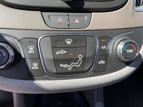Used 2024 Chevrolet Malibu LS FWD image 12