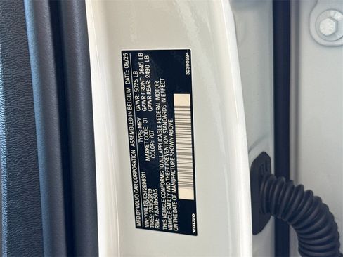 New 2026 Volvo XC40 B5 Plus w/ Protection Package Premier image 28