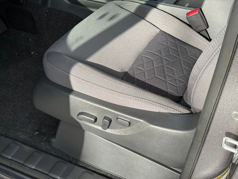 New 2026 Nissan Frontier SV w/ All-Weather Content Package image 4