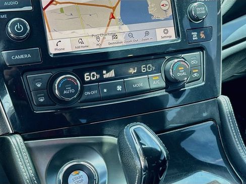 Used 2022 Nissan Maxima SV w/ Floor Mat Group FWD image 13
