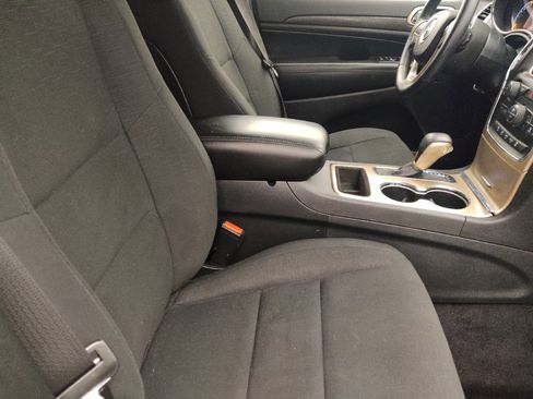 Used 2017 Jeep Grand Cherokee Laredo w/ Quick Order Package 23E image 21