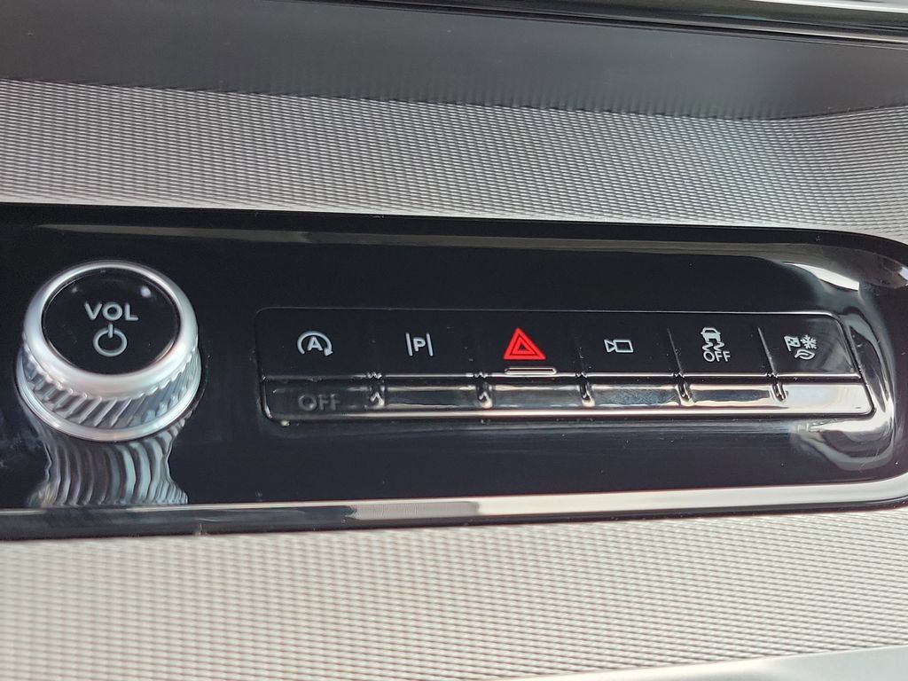 Used 2025 Ford Expedition Active RWD image 33