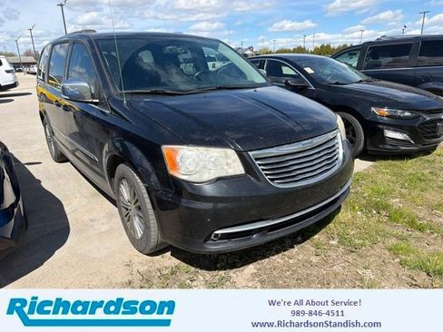 Used 2014 Chrysler Town & Country Touring w/ Driver Convenience Group FWD image 1