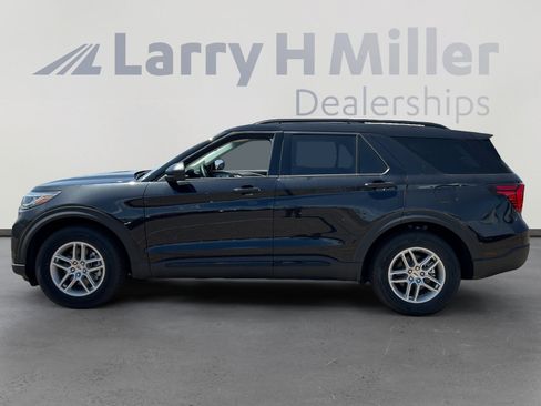 New 2026 Ford Explorer Active w/ Active Comfort Package RWD image 2