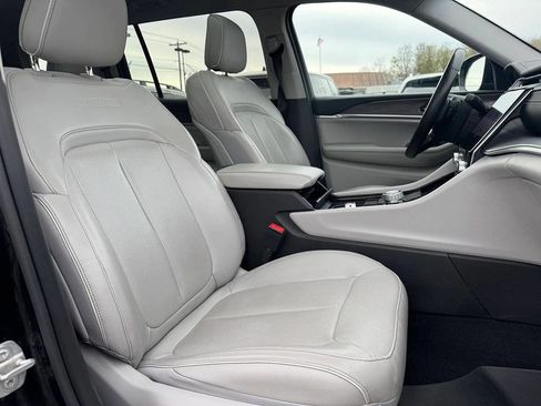 Used 2021 Jeep Grand Cherokee L Overland AWD/4WD image 19