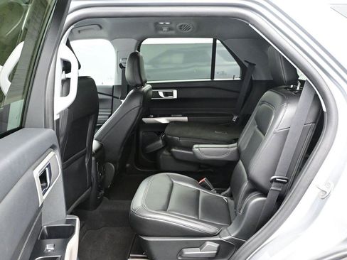 Used 2023 Ford Explorer XLT w/ Equipment Group 202A AWD/4WD image 12