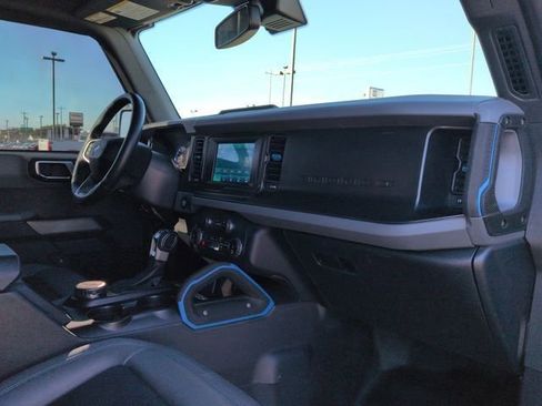 Used 2022 Ford Bronco Black Diamond image 26