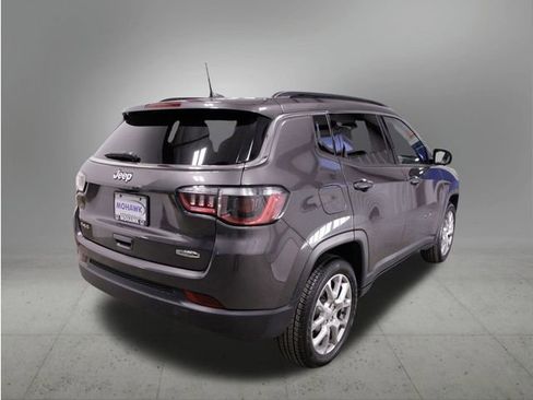 Used 2022 Jeep Compass Latitude image 8