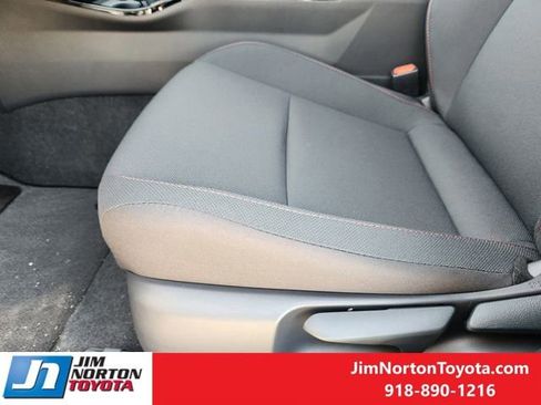 New 2026 Toyota Prius SE image 18