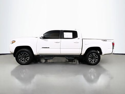 Used 2023 Toyota Tacoma TRD Sport image 9